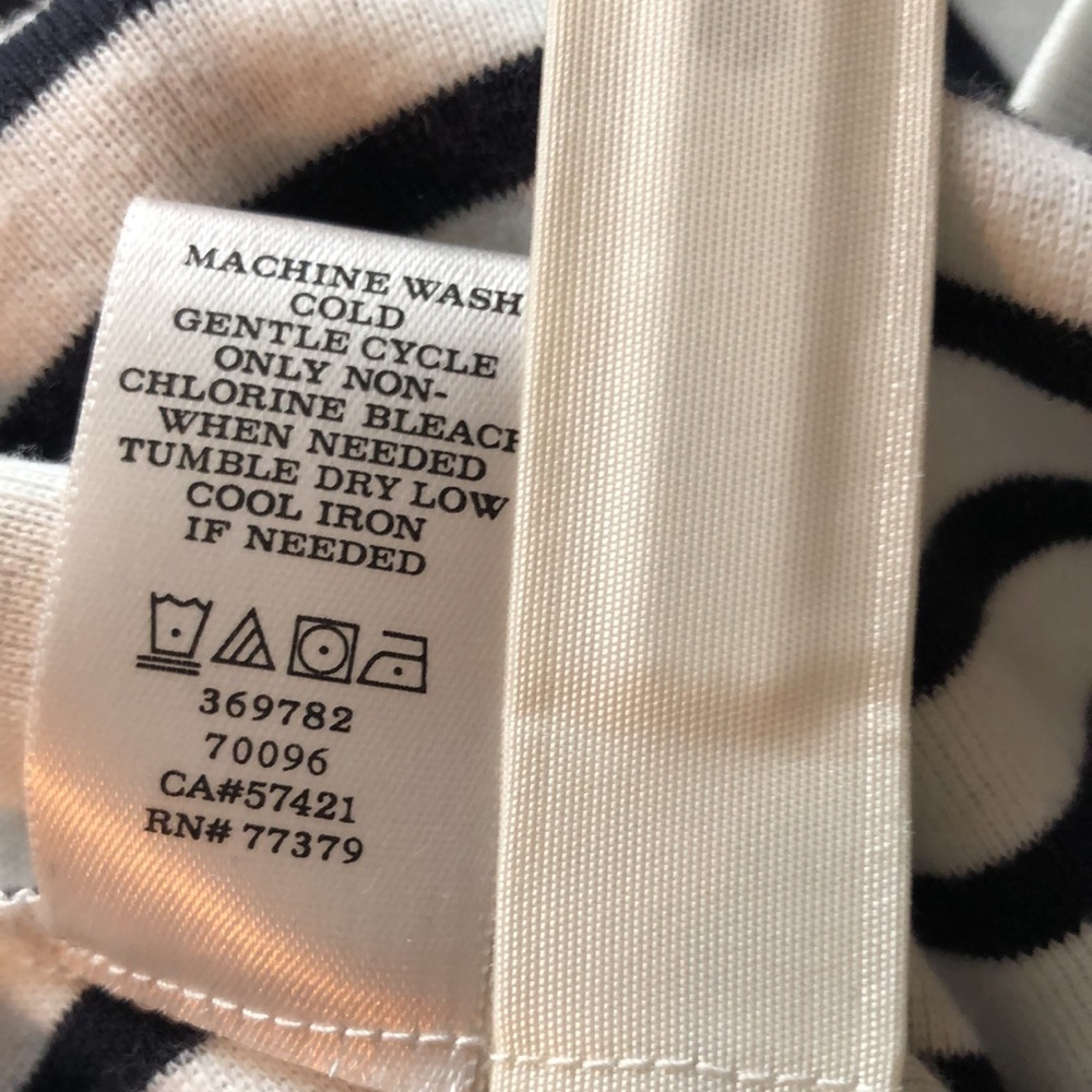 Ann Taylor Sleeveless Top - Picture 5 of 7